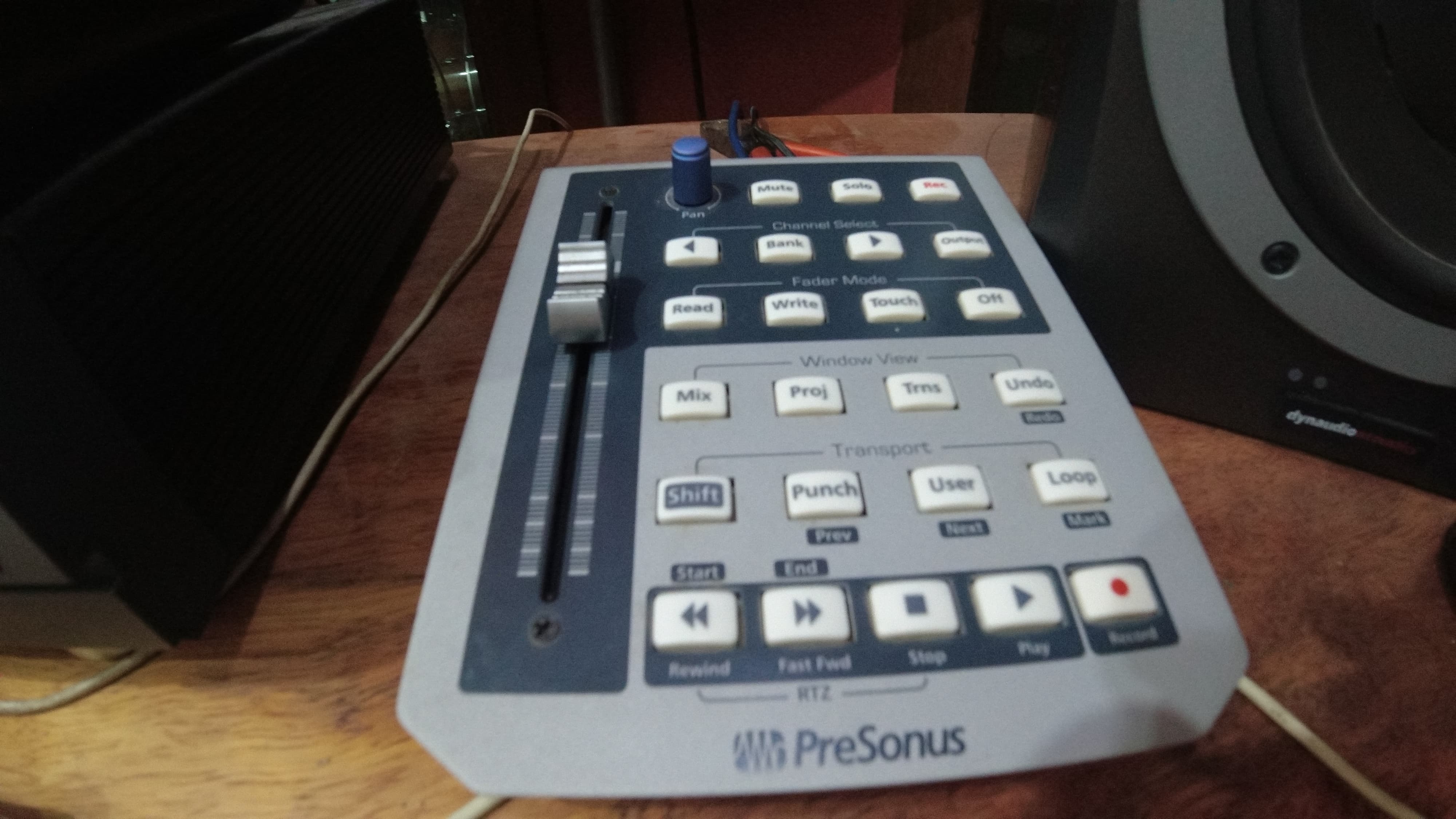 Estúdio — controle