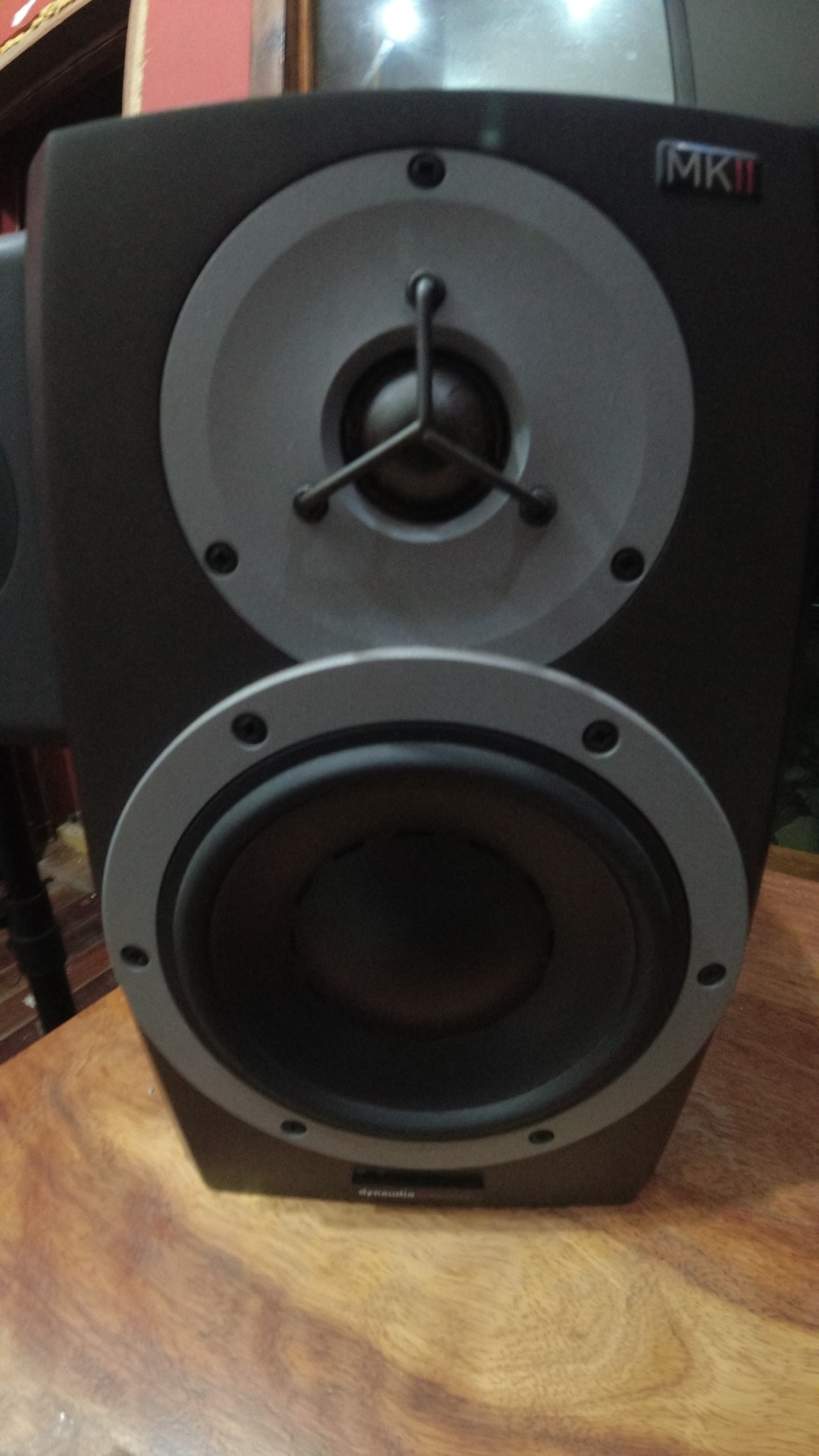 Estúdio — monitor